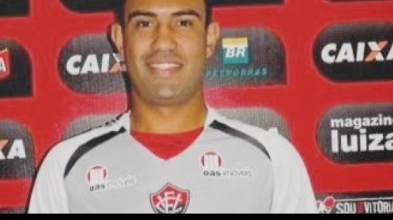 Imagem Renato Santos quer ficar no Vitória em 2014