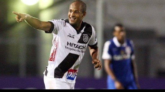 Imagem Ponte Preta e Lanús empatam em primeiro jogo da decisão