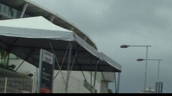 Imagem Torcedores seguem fazendo fila por ingressos na Fonte Nova