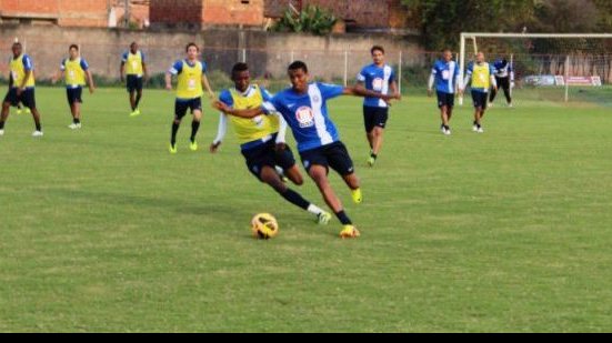 Imagem Com vários desfalques, Bahia treina de olho no Fluminense