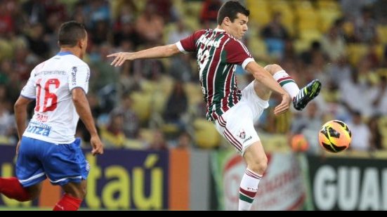 Imagem Com casa cheia, Bahia encara o desesperado Fluminense