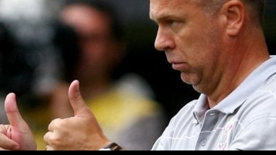 Imagem Mano Menezes é confirmado como treinador do Corinthians