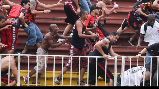 Imagem Vasco e Atlético-PR levam penas pesadas do STJD após brigas em Joinville