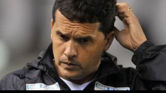 Imagem Goiás demite Enderson Moreira; Claudinei Oliveira assume