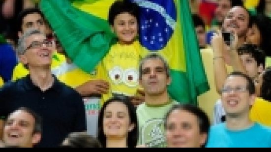 Imagem Crianças só irão aos jogos da Copa com maiores de 18 anos