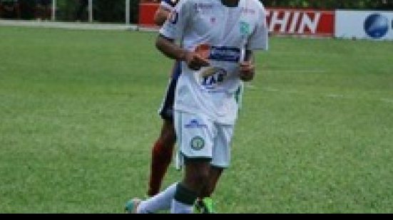 Imagem Conquista contrata lateral e empresta atacante