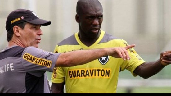 Imagem Botafogo efetiva treinador ‘desconhecido’