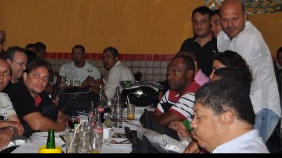 Imagem Vitória oferece almoço a repórteres que cobrem o clube