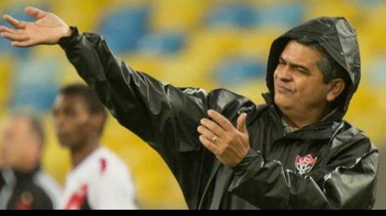 Imagem Fluminense deve investir pesado para tirar Ney Franco do Vitória
