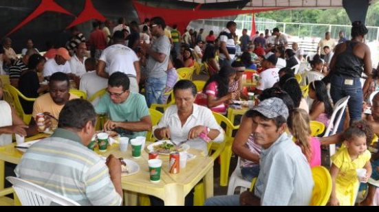 Imagem Vitória realiza confraternização com funcionários