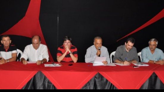 Imagem Orçamento do Vitória para 2014 é aprovado por aclamação