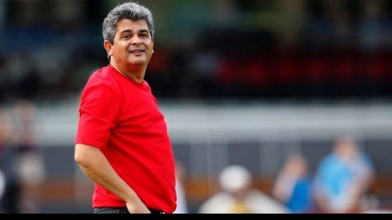 Imagem Alta pedida salarial faz Fluminense desistir de Ney Franco