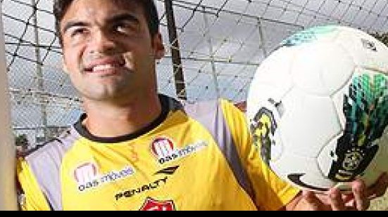 Imagem Arthur Maia terá outra chance a pedido da direção do Vitória
