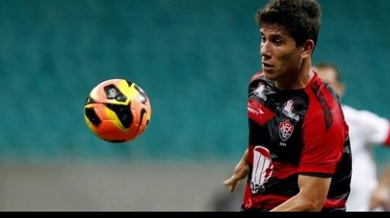 Imagem Atacante que não deixou saudade no Vitória é valorizado no Treze