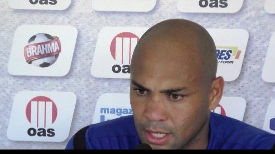 Imagem Atacante Souza deve deixar o Bahia em 2014