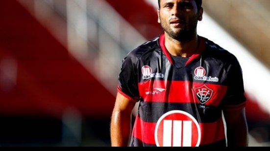 Imagem Maxi acusa Vitória de não querer renovar