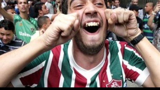 Imagem Fluminense comemora permanência na Série A