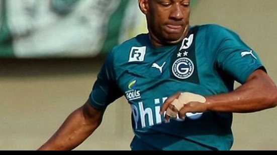 Imagem Veterano dispensado pelo Vitória está na mira do Vasco