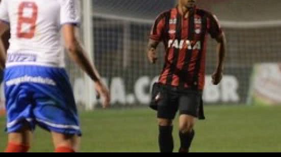 Imagem Ex-volante do Bahia quer disputar Libertadores