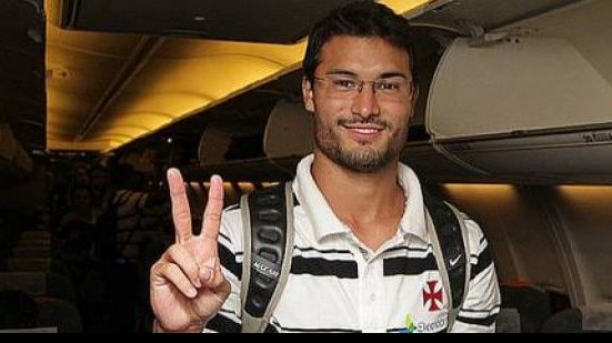 Imagem Destino de Pedro Ken está entre Bahia, Vitória e Vasco
