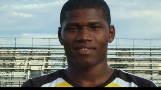 Imagem Atacante que não teve chances no Vitória pode ir para o Figueirense
