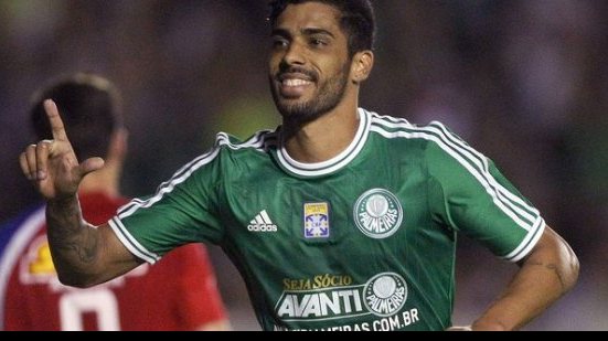 Imagem Zagueiro que passou pelo Vitória está perto do Cruzeiro