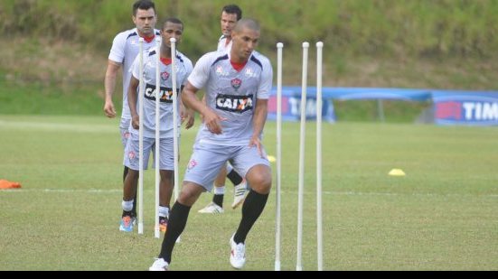 Imagem Vitória segue preparação e treina em dois turnos