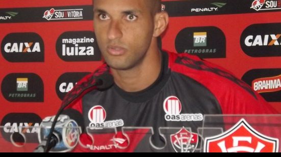 Imagem Feliz com retorno ao Leão, zagueiro não brinca: se precisar dou bombão