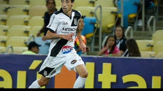 Imagem Campeão da Libertadores contrata ex-atacante do Vitória