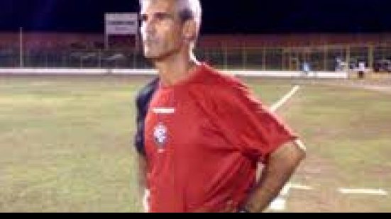 Imagem Carlos Amadeu espera mais um triunfo do Vitória na Copinha