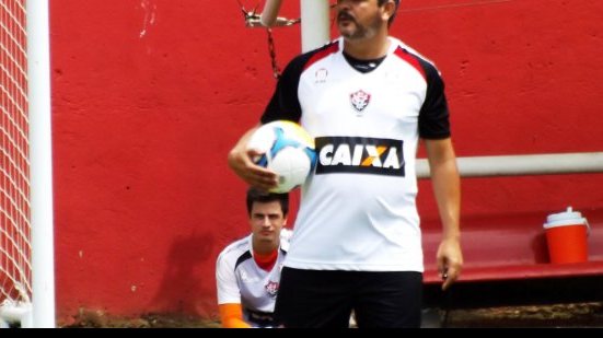Imagem Ney Franco esboça equipe que vai iniciar temporada