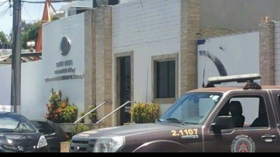 Imagem Após ameça em rede social, MGF é escoltado pela polícia até emissora