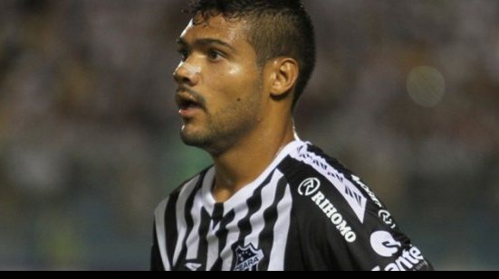 Imagem Ex-lateral do Bahia acerta com o Náutico
