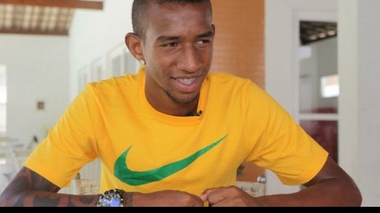 Imagem Talisca não vê reforços do Bahia como concorrência 