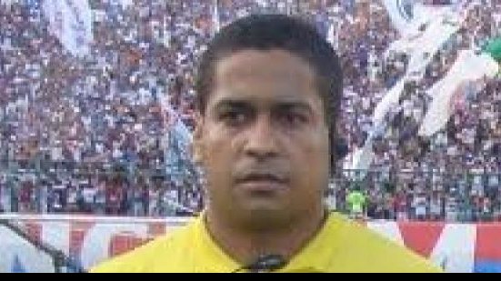 Imagem  Bomba: Assistente baiano está fora da Copa do Mundo de 2014