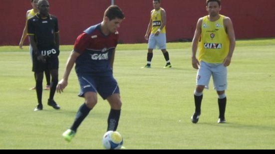 Imagem Vitória goleia o Jacuipense em amistoso no Barradão