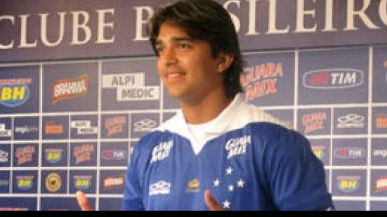 Imagem Ex-atacante do Vitória quer voltar a ser destaque no campeão brasileiro