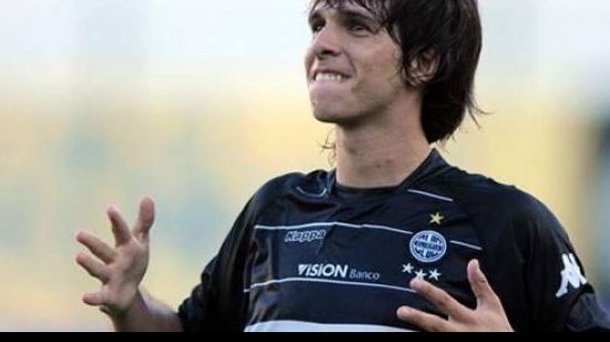Imagem Botafogo contrata atacante e pode ajudar chegada de Zeballos ao Vitória