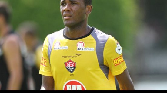 Imagem Willie deve ganhar chance no time titular do Vitória