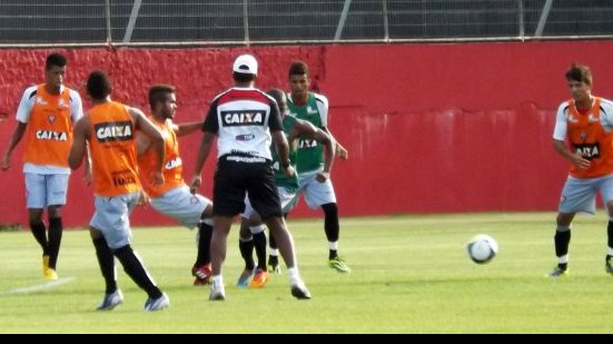 Imagem Vitória se reapresenta após derrota para o América (RN)