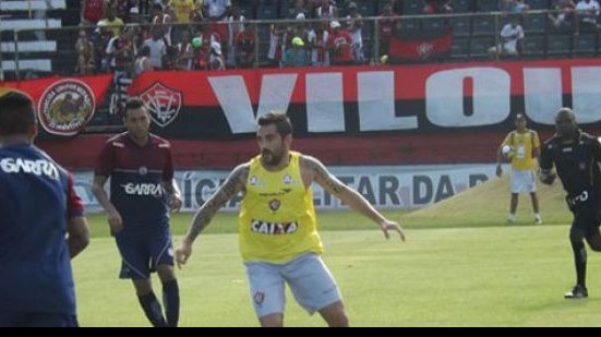 Imagem  De olho no segundo triunfo na Copa NE, Vitória encara o Sergipe