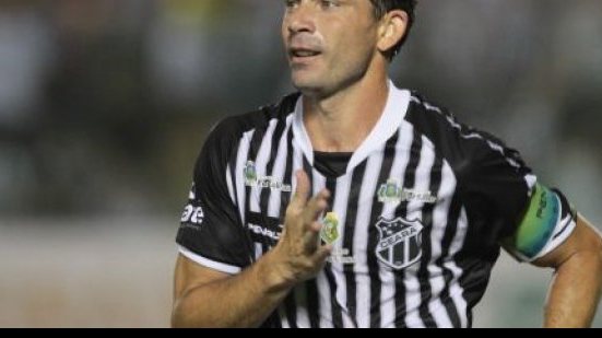 Imagem Ex-Ceará é oferecido, mas Bahia descarta contratação 