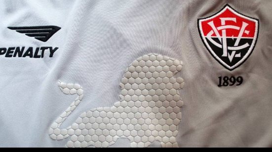 Imagem Vitória rescinde contrato com a Penalty; Puma pode ser a próxima