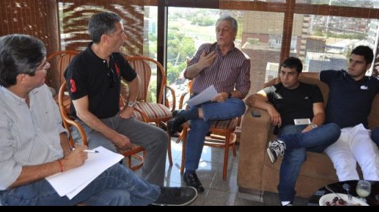 Imagem Em almoço, Falcão estreita relações com vereadores