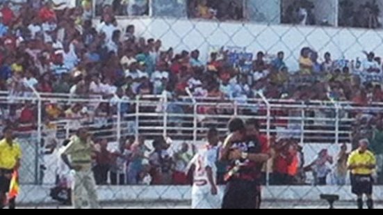 Imagem  Veja os gols de Serrano 1 x 4 Vitória