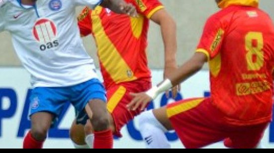 Imagem  Confira os gols de Bahia 1 x 2 Galícia