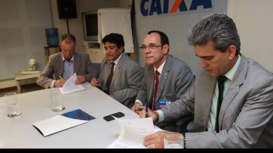 Imagem Caixa e FBF assinam contrato de patrocínio ao futebol baiano