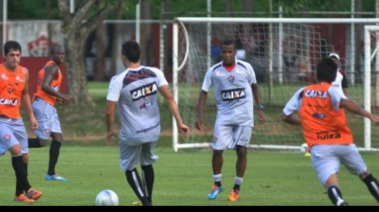 Imagem Ney relaciona dois titulares e W. Henrique está de volta ao grupo