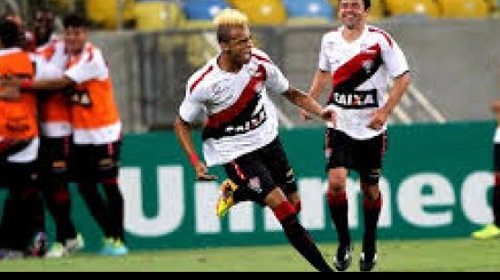 Imagem Vitória encara Catuense com time misto em Pituaçu