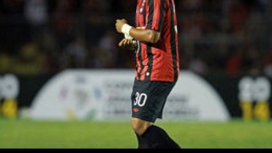 Imagem Brasileiros vencem na Libertadores; Imperador reestreia